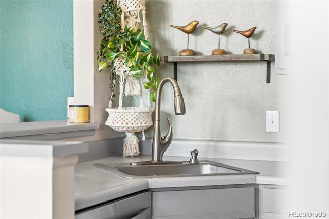 Building Photo - 4760 S Wadsworth Blvd