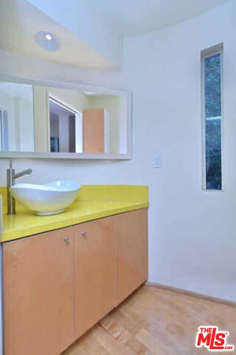 Building Photo - 10045 Reevesbury Dr