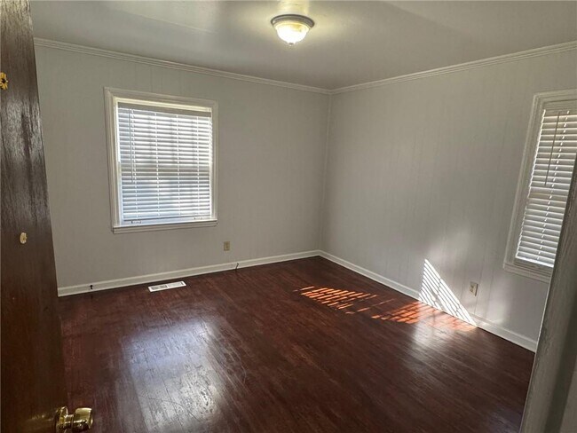 Building Photo - 5026 Chamblee Tucker Rd