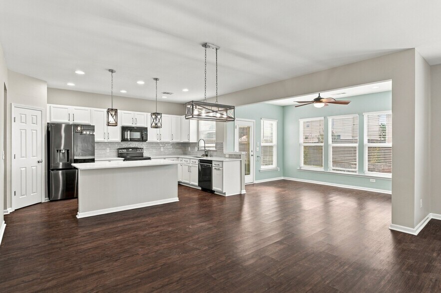 Building Photo - 132 Slaters Dr
