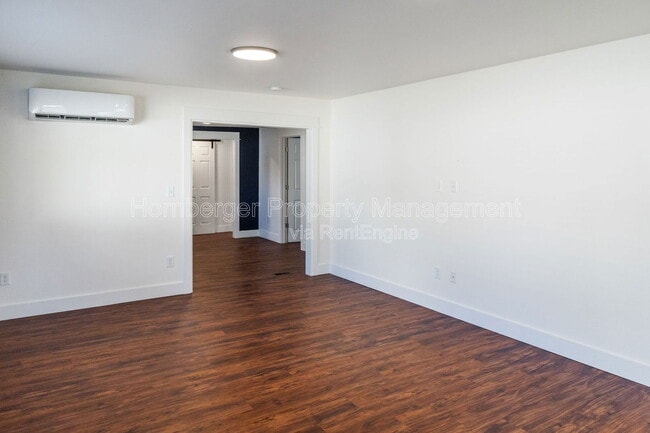 Building Photo - 3904 E 30th Ave