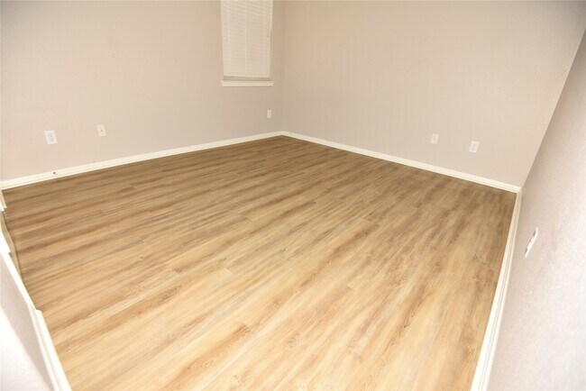Building Photo - 4519 Fenway Park Way