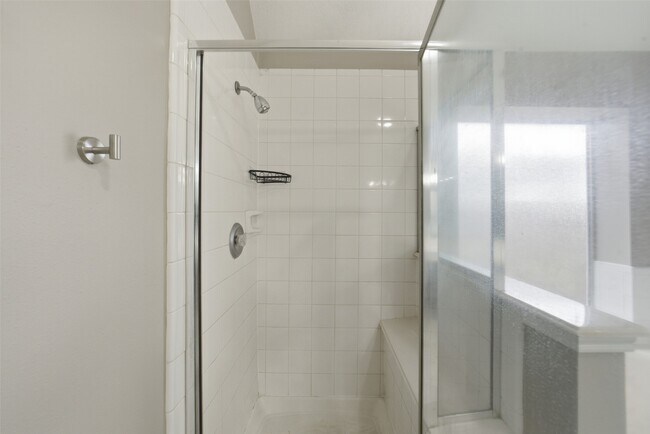 Building Photo - 11030 Desert Springs Cir