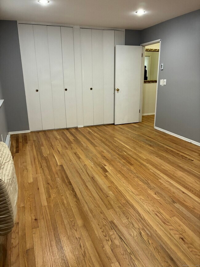 Building Photo - 1193 Hope St