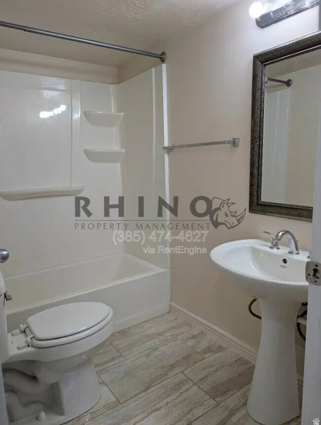 Building Photo - 2124 W 2180 N