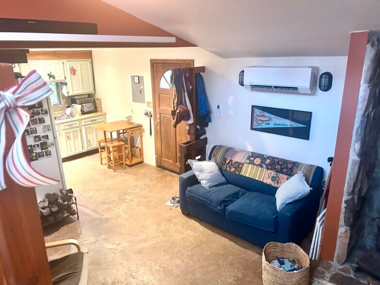 Building Photo - 2803 S 1000 E