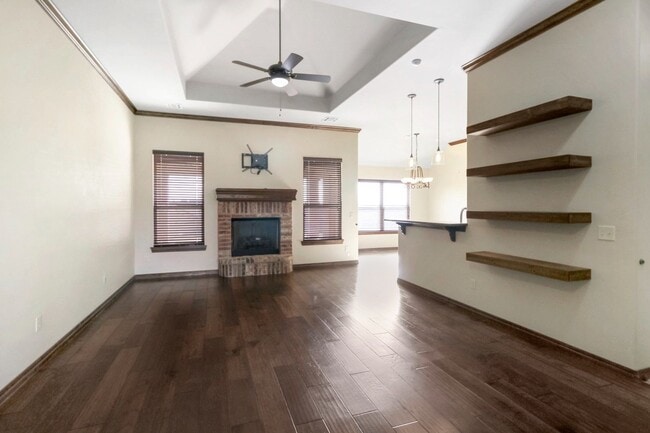 Building Photo - Beautiful 3 bed+office, 2 bath, 2 car Home located in The Grove