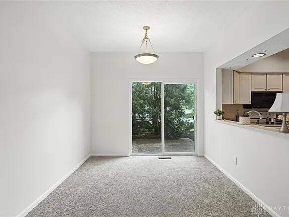 Building Photo - 8576 Timber Park Dr
