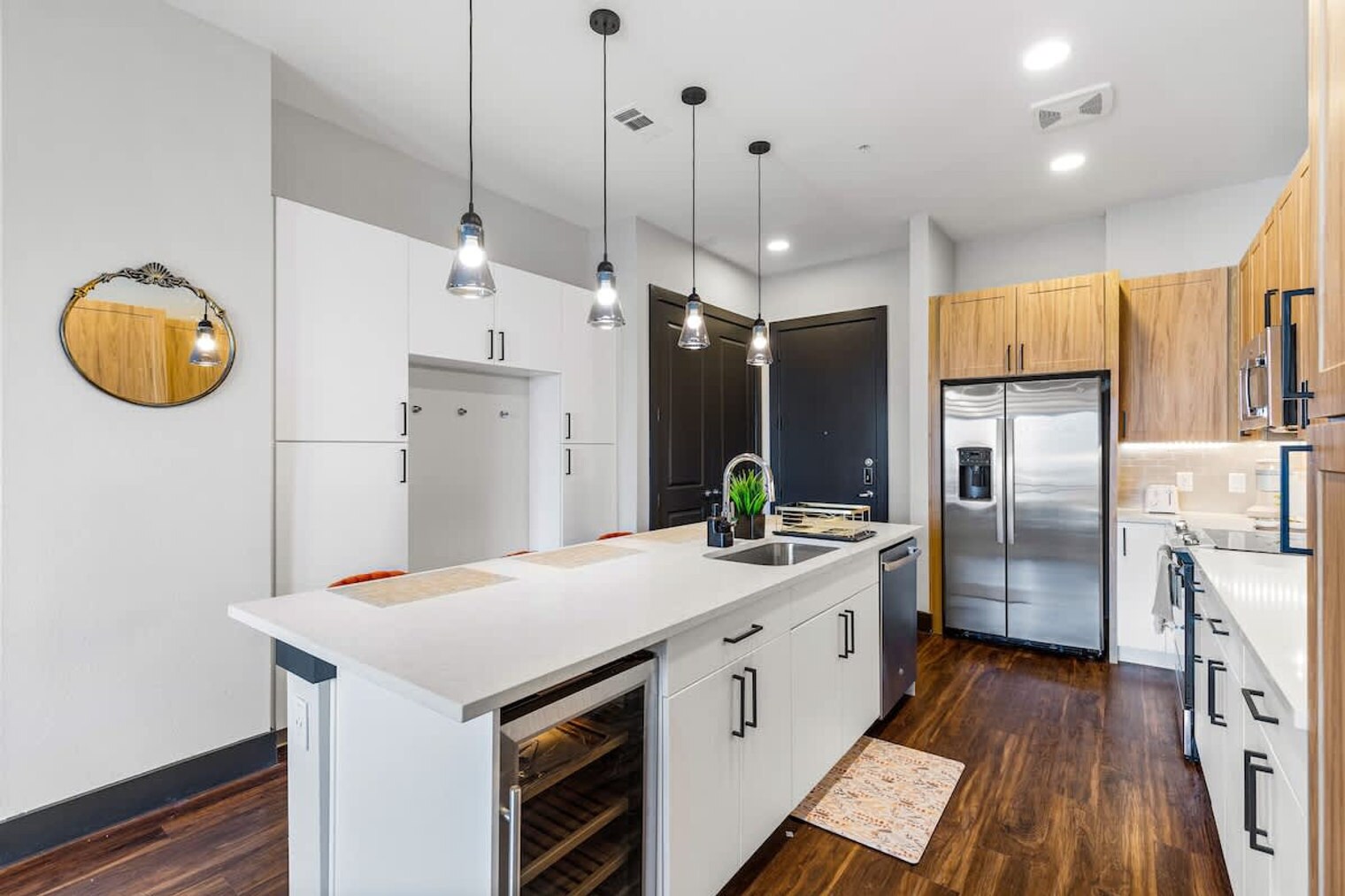 Building Photo - 9127 Research Blvd