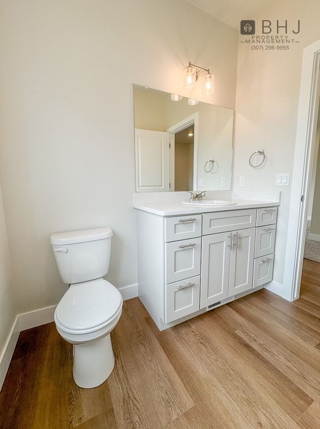 Building Photo - BRAND NEW! 2 BED/ 2BATH Dog Friendly Twin ...