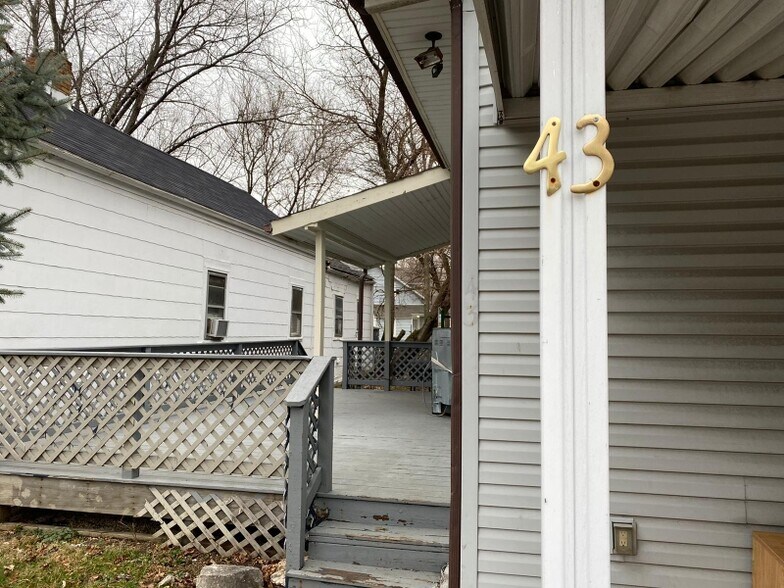 Building Photo - 43 Rogge St