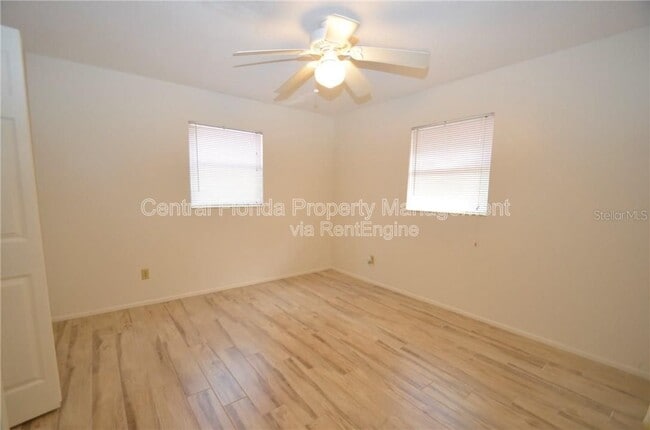 Building Photo - 2203 S Park Ave