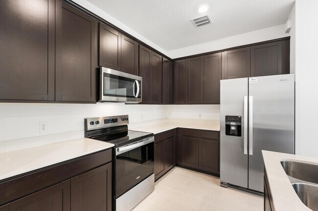 Building Photo - 4315 Efendi Dr