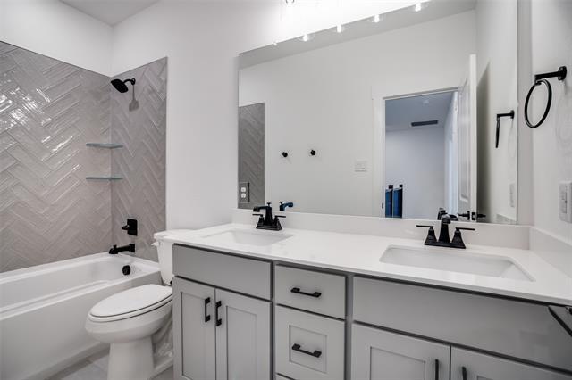 Building Photo - 8925 Enclave Wy