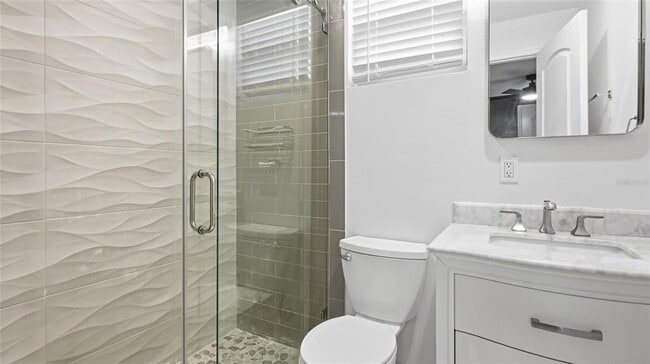 Building Photo - 1416 E Frierson Ave