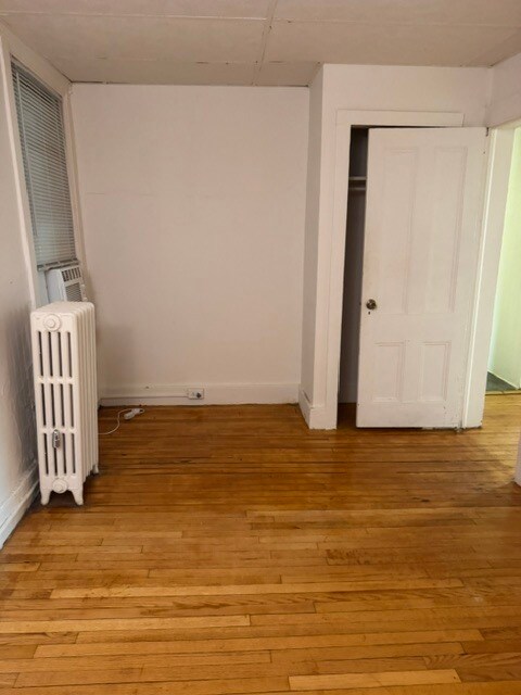 bedroom - 13 Benton Ave