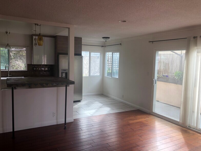 Primary Photo - 1424 Berkeley St