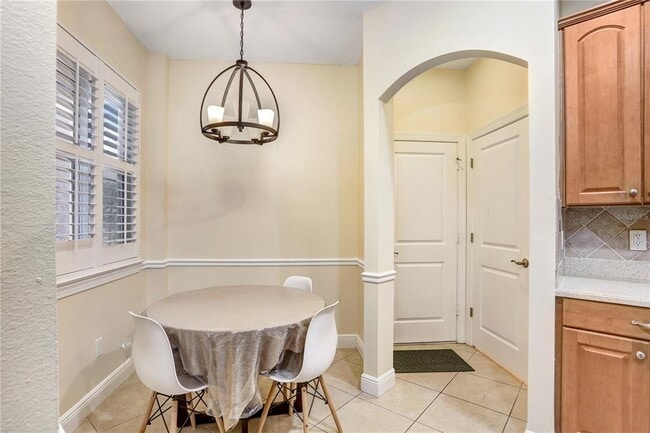 Building Photo - 4984 Anniston Cir