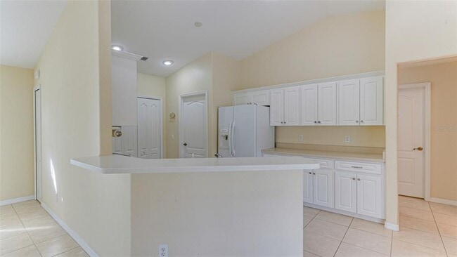Building Photo - 7146 Sablon Rd