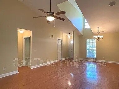 Building Photo - 110 Bay Colony Ct