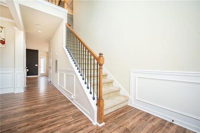 Building Photo - 7761 Sylvaner Ln