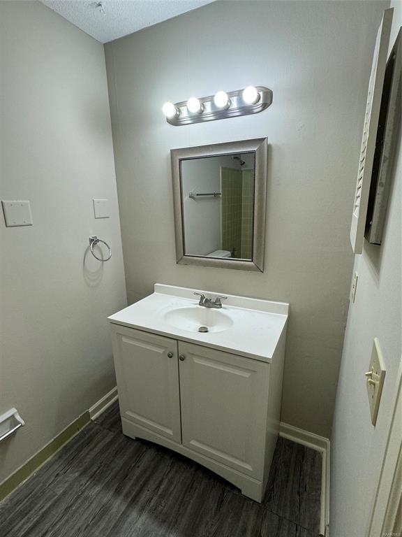 Building Photo - 2233 W Aberdeen Dr