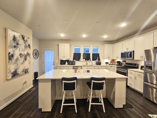 Building Photo - 3213 Merganser Dr