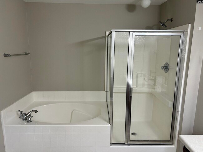 Building Photo - 454 Westmoreland Rd