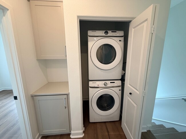 Building Photo - 460 Caliper Wy