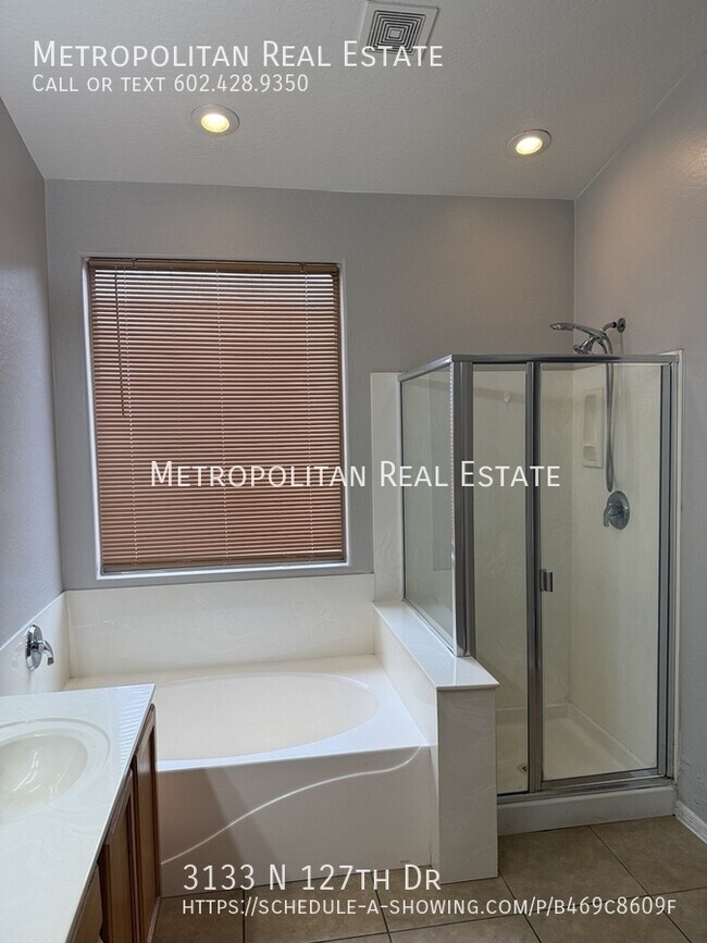 Building Photo - 3133 N 127th Dr