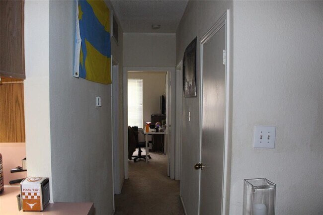 Building Photo - 2804 Rio Grande St