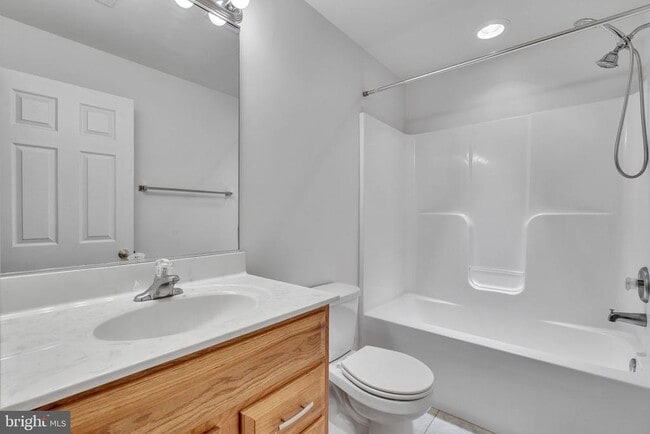 Building Photo - 24340 Broad Creek Dr