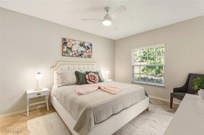 Building Photo - 871 Tanbark Dr