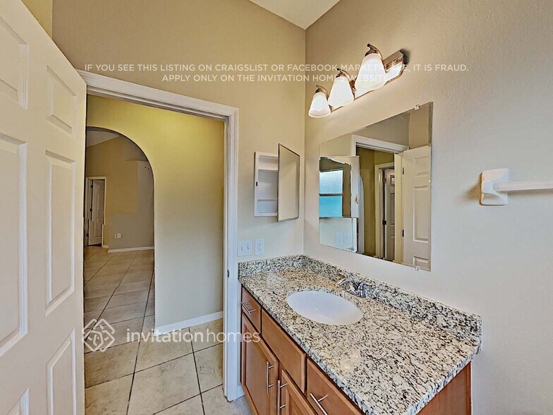 Building Photo - 971 Kenbar St