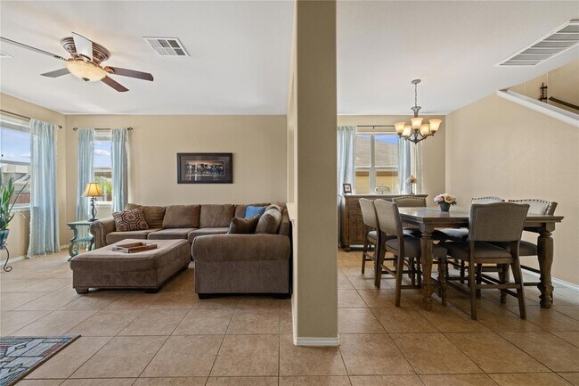 Building Photo - 304 Quarry Ln