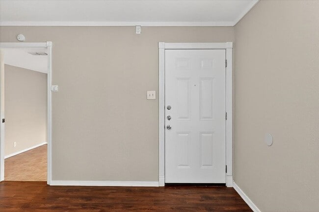 Building Photo - 4729 Prinston- 4bed/1bath- $1,395/month