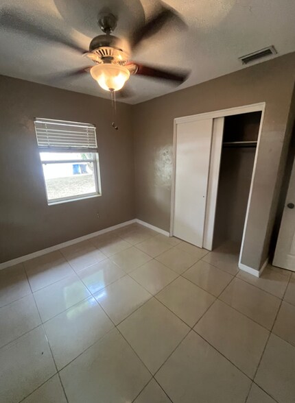 Building Photo - 6514 34th Ave N