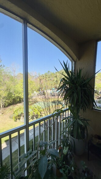 Building Photo - 405 S Villa San Marco Dr