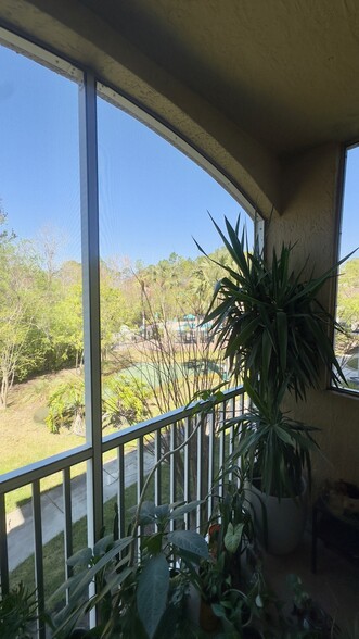 Building Photo - 405 S Villa San Marco Dr