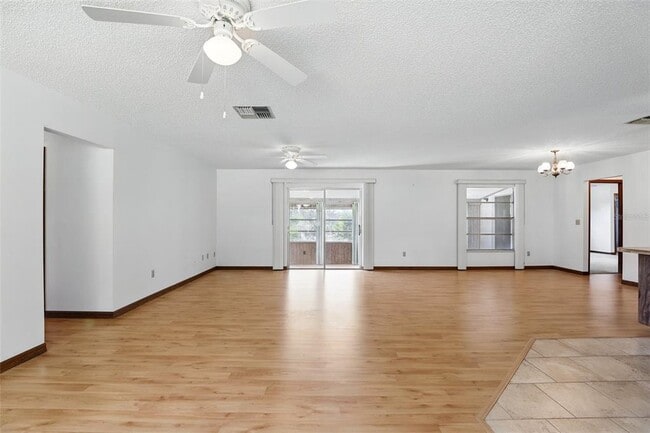 Building Photo - 2343 Greenacre Rd