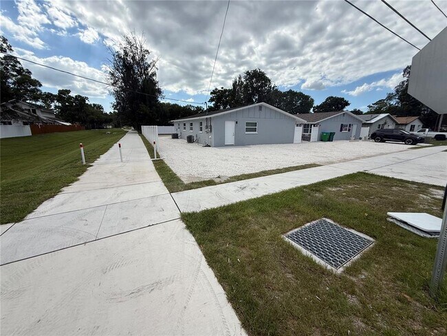 Building Photo - 15406 Avalon Ave