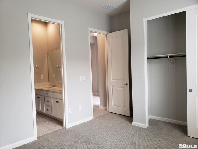 Building Photo - 9485 Hawkshead Rd