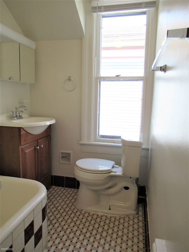 Building Photo - 411 N Ingalls St