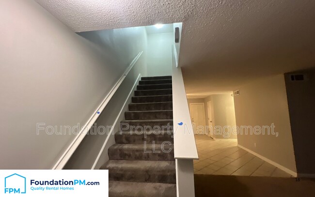 Building Photo - 3356 Coachouse Cove