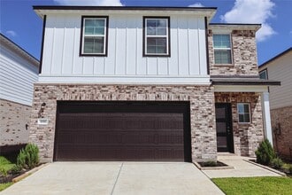 Building Photo - 8598 Blueberry Ash St