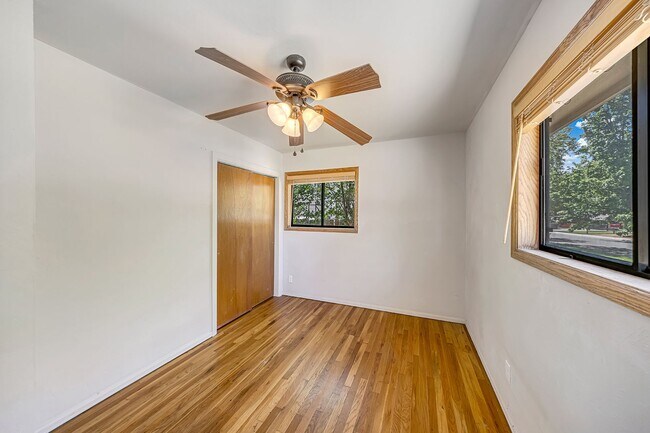 Building Photo - 1350 N 17th St