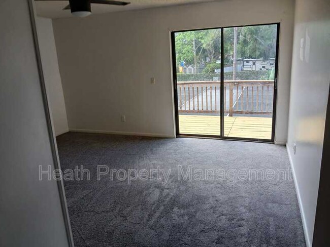 Building Photo - 4624 Landscape Dr