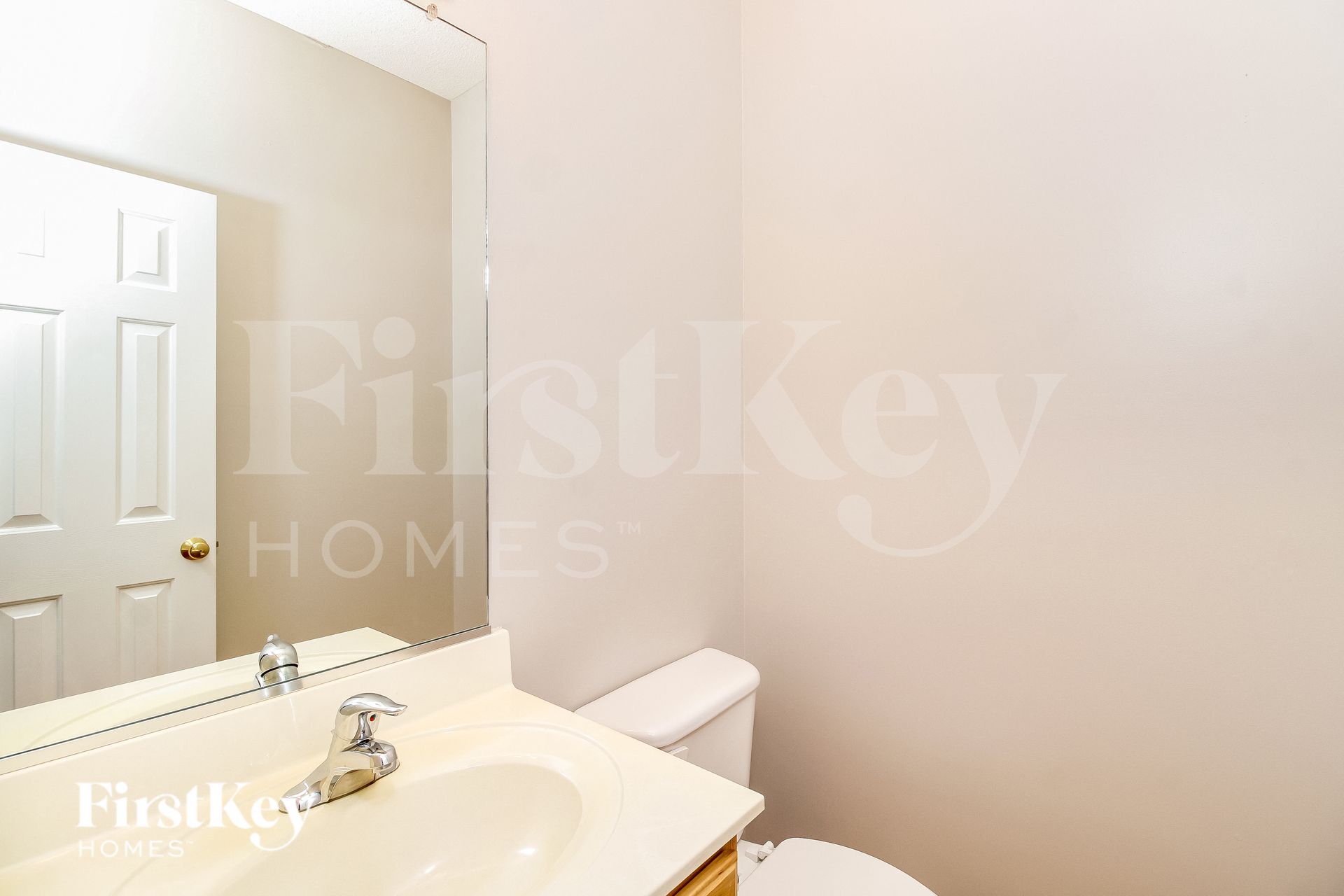 Building Photo - 6161 Glen Way Dr