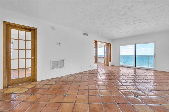 Building Photo - 6000 N Ocean Dr