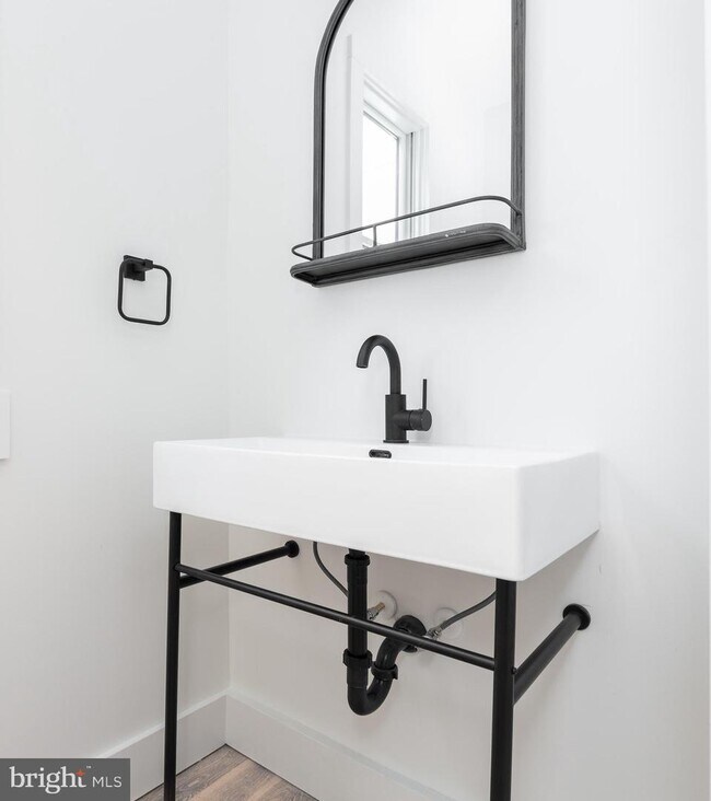 Building Photo - 309 N Patrick St